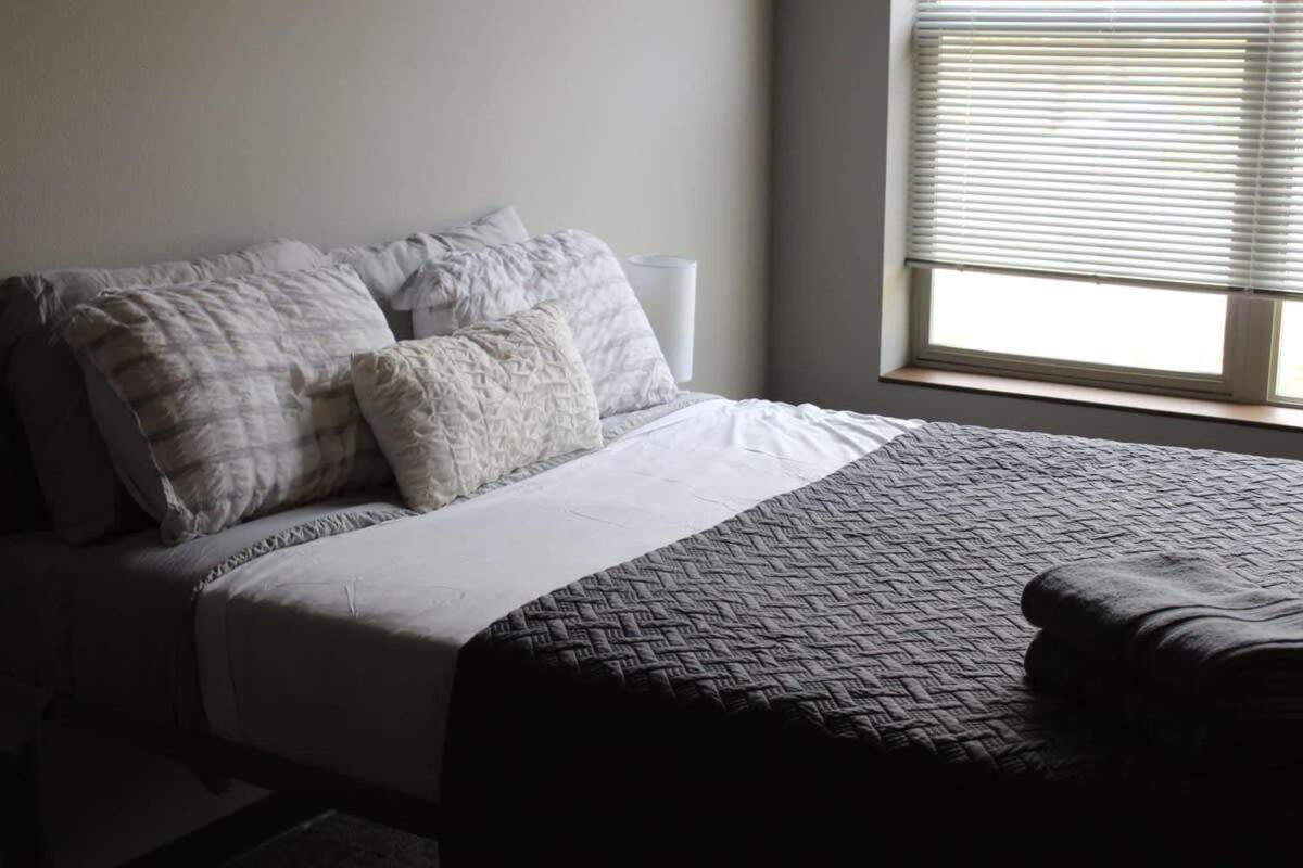 Spacious 2Br Suite Plus Patio Near Iowa State Ames Bagian luar foto